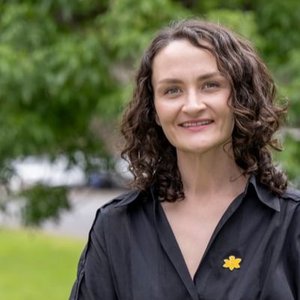 Photo of Julia Morris